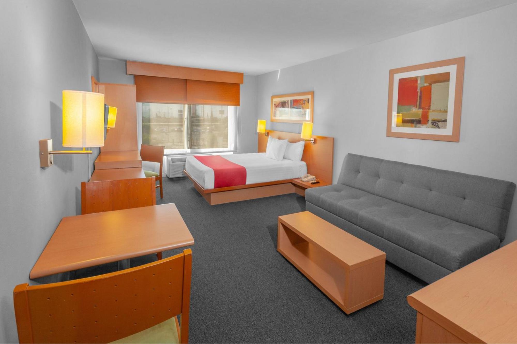 City Express By Marriott Celaya Parque Dış mekan fotoğraf
