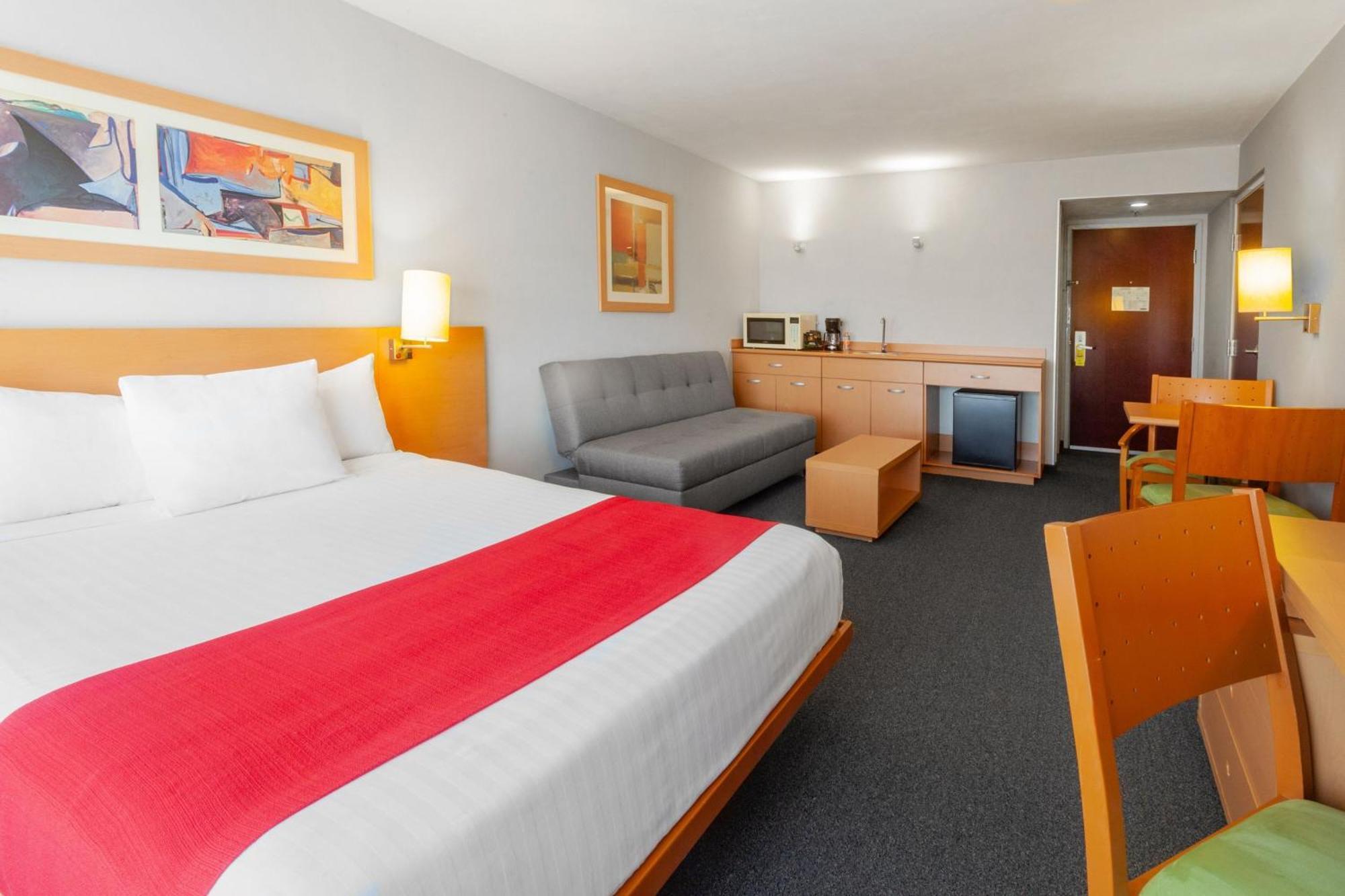 City Express By Marriott Celaya Parque Dış mekan fotoğraf
