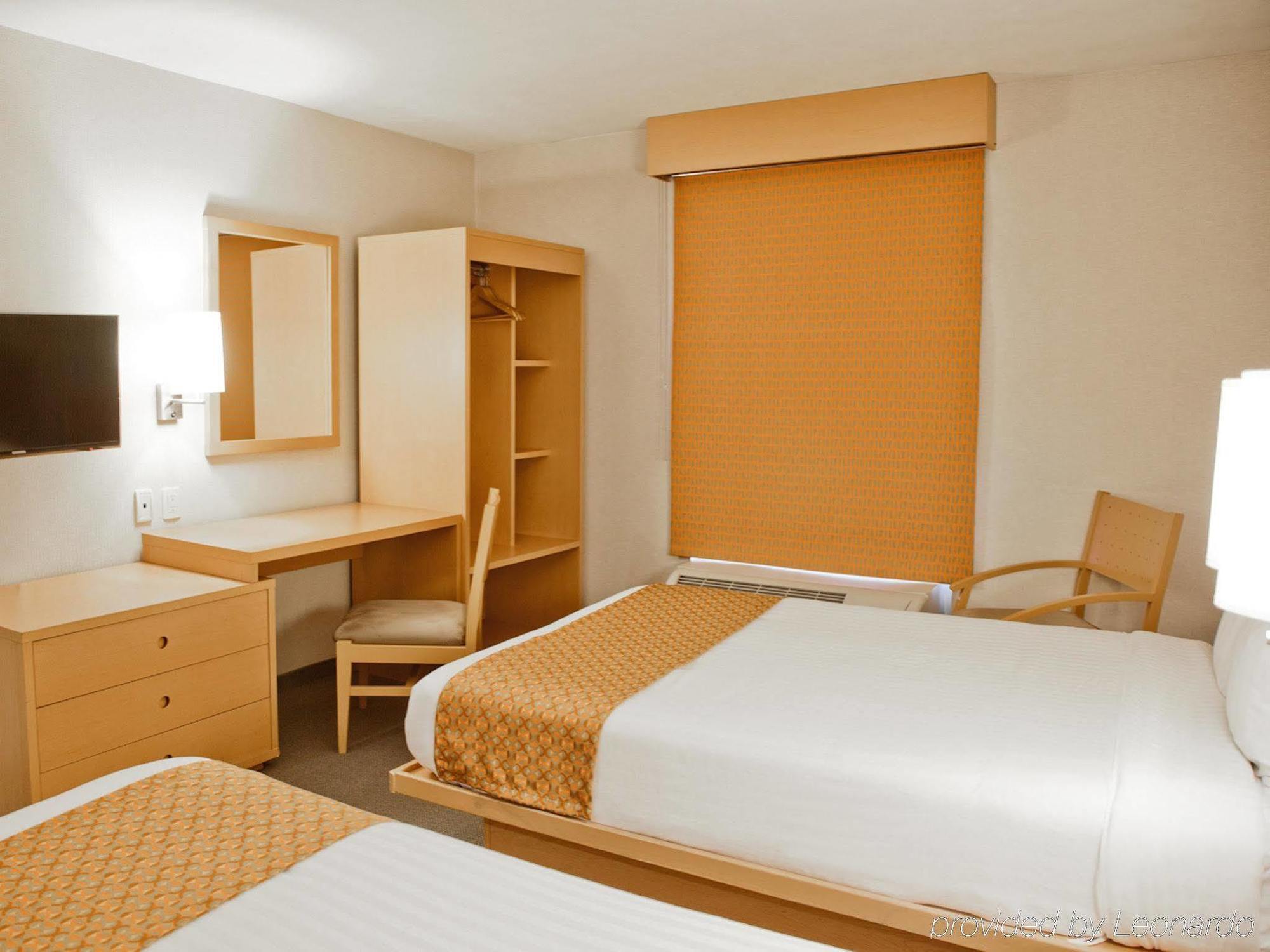 City Express By Marriott Celaya Parque Dış mekan fotoğraf